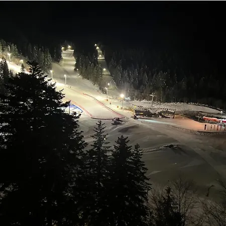 The View - To Door Apartment *